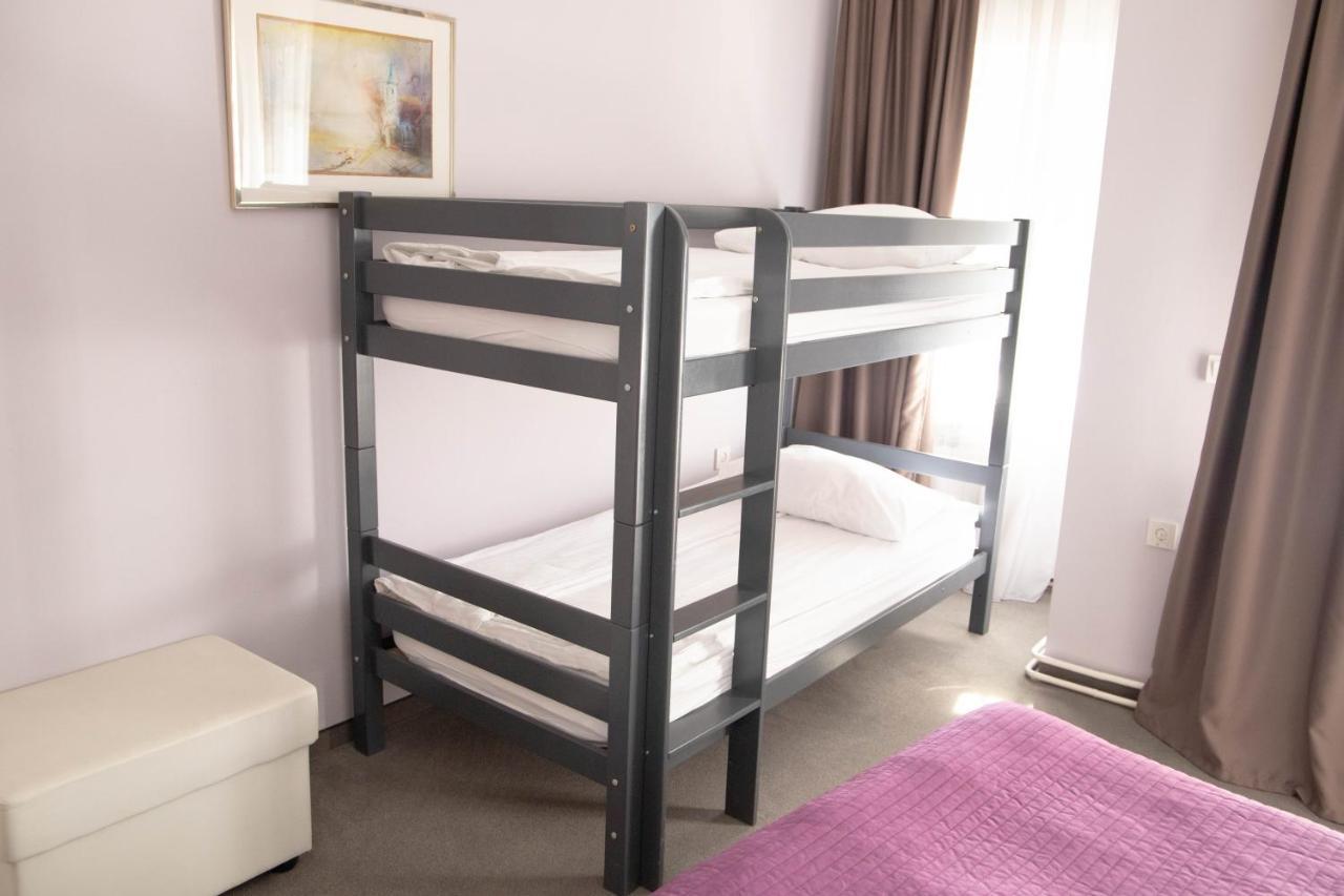 Art Hotel Slavonski Brod Buitenkant foto