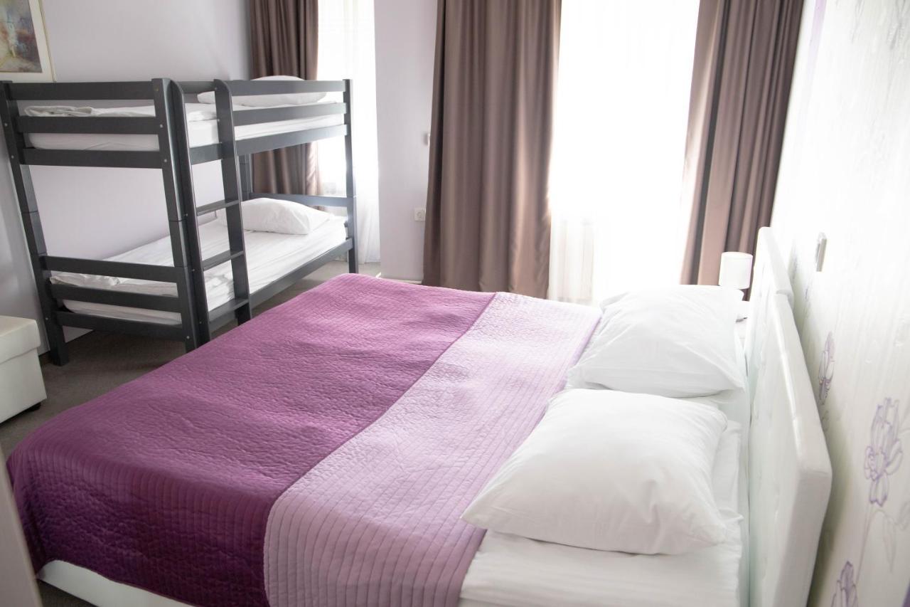 Art Hotel Slavonski Brod Buitenkant foto