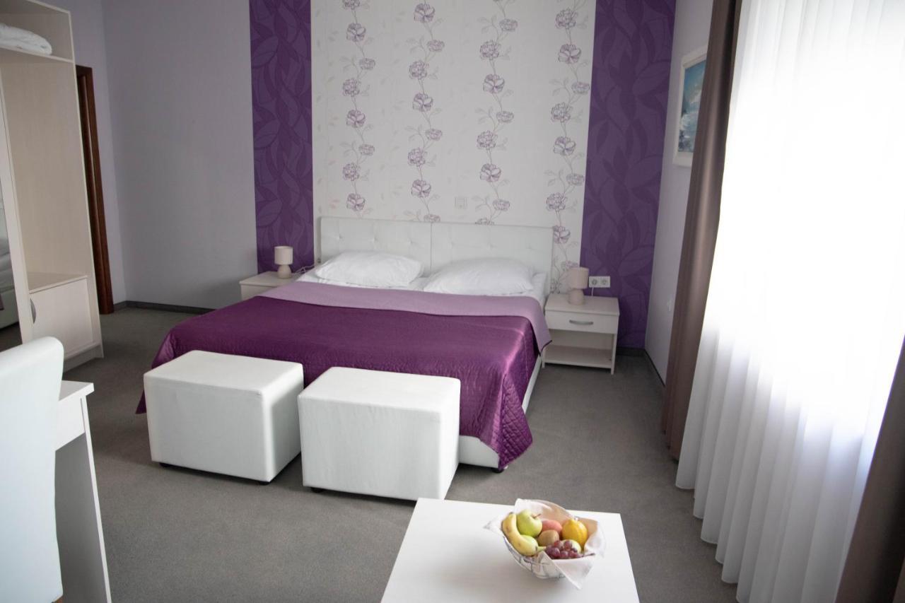 Art Hotel Slavonski Brod Buitenkant foto