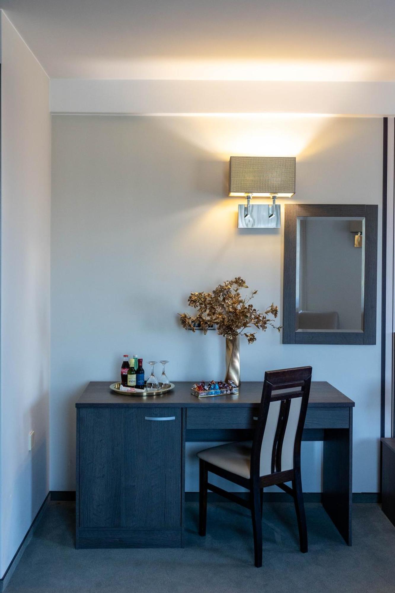 Art Hotel Slavonski Brod Buitenkant foto