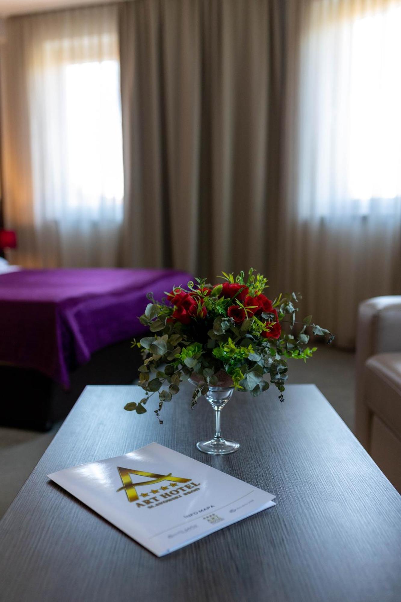 Art Hotel Slavonski Brod Buitenkant foto