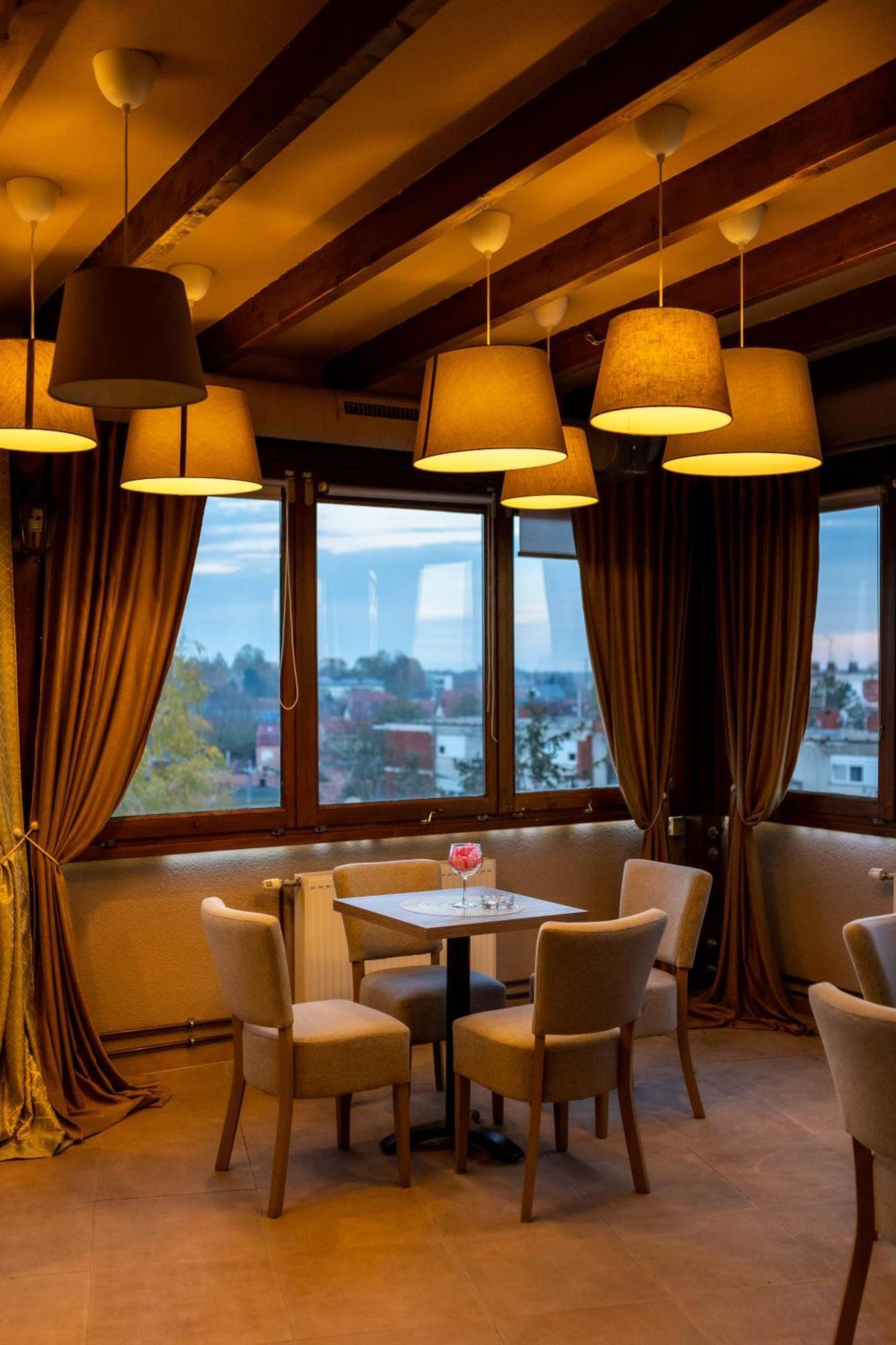 Art Hotel Slavonski Brod Buitenkant foto