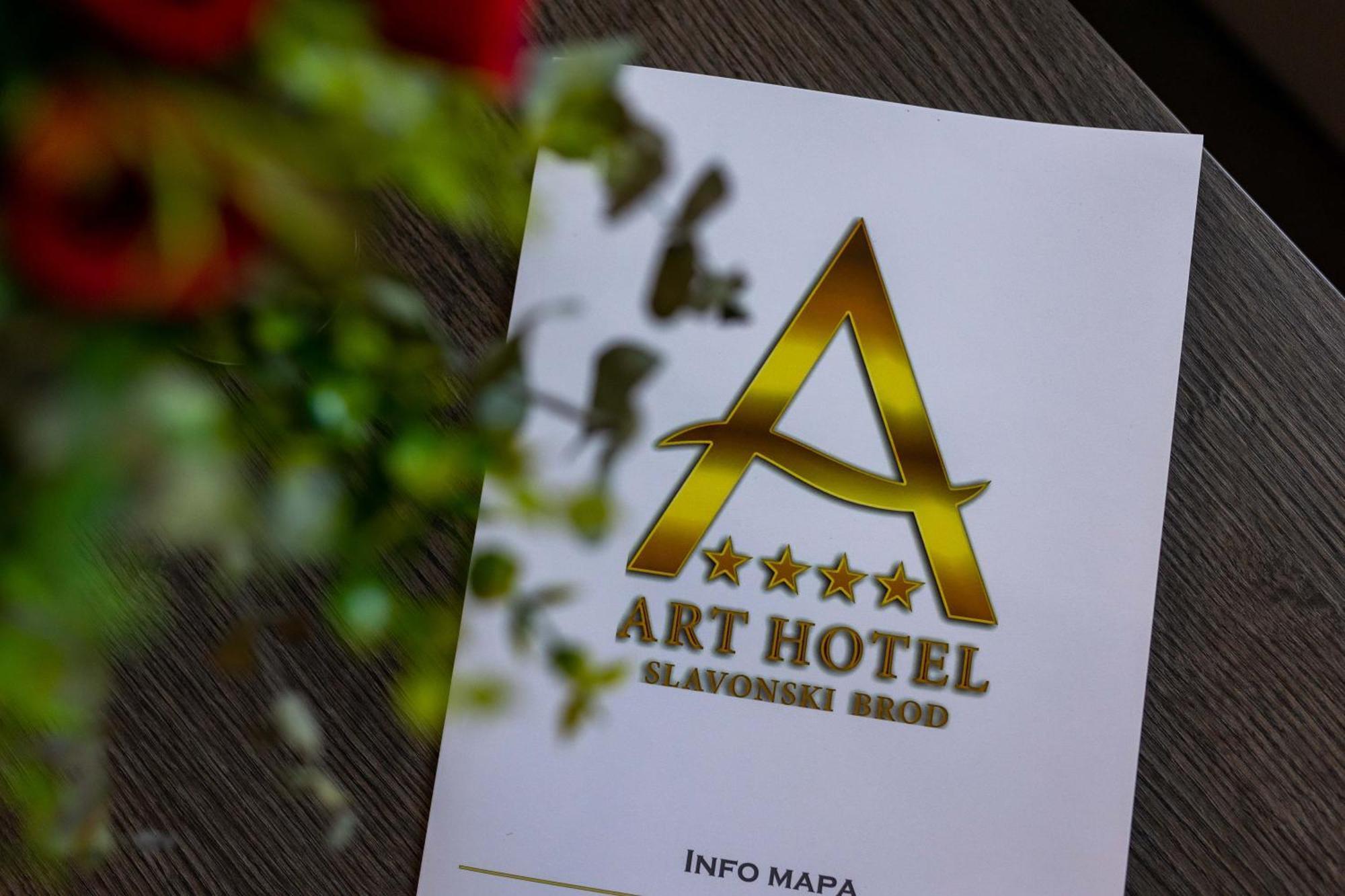 Art Hotel Slavonski Brod Buitenkant foto