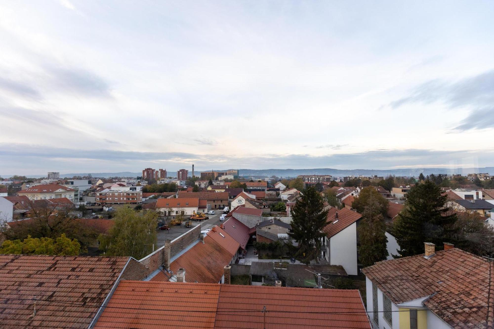 Art Hotel Slavonski Brod Buitenkant foto