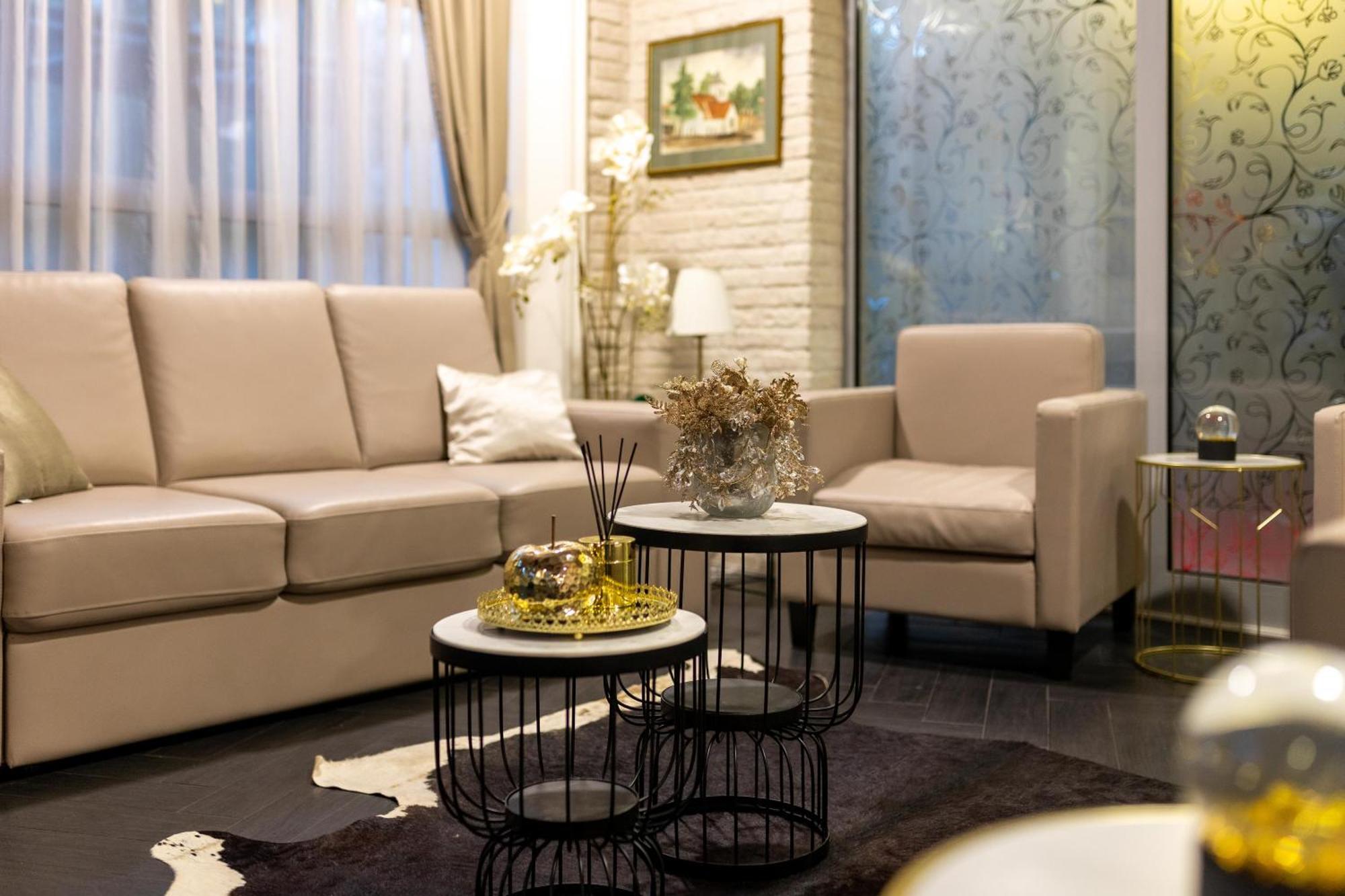 Art Hotel Slavonski Brod Buitenkant foto