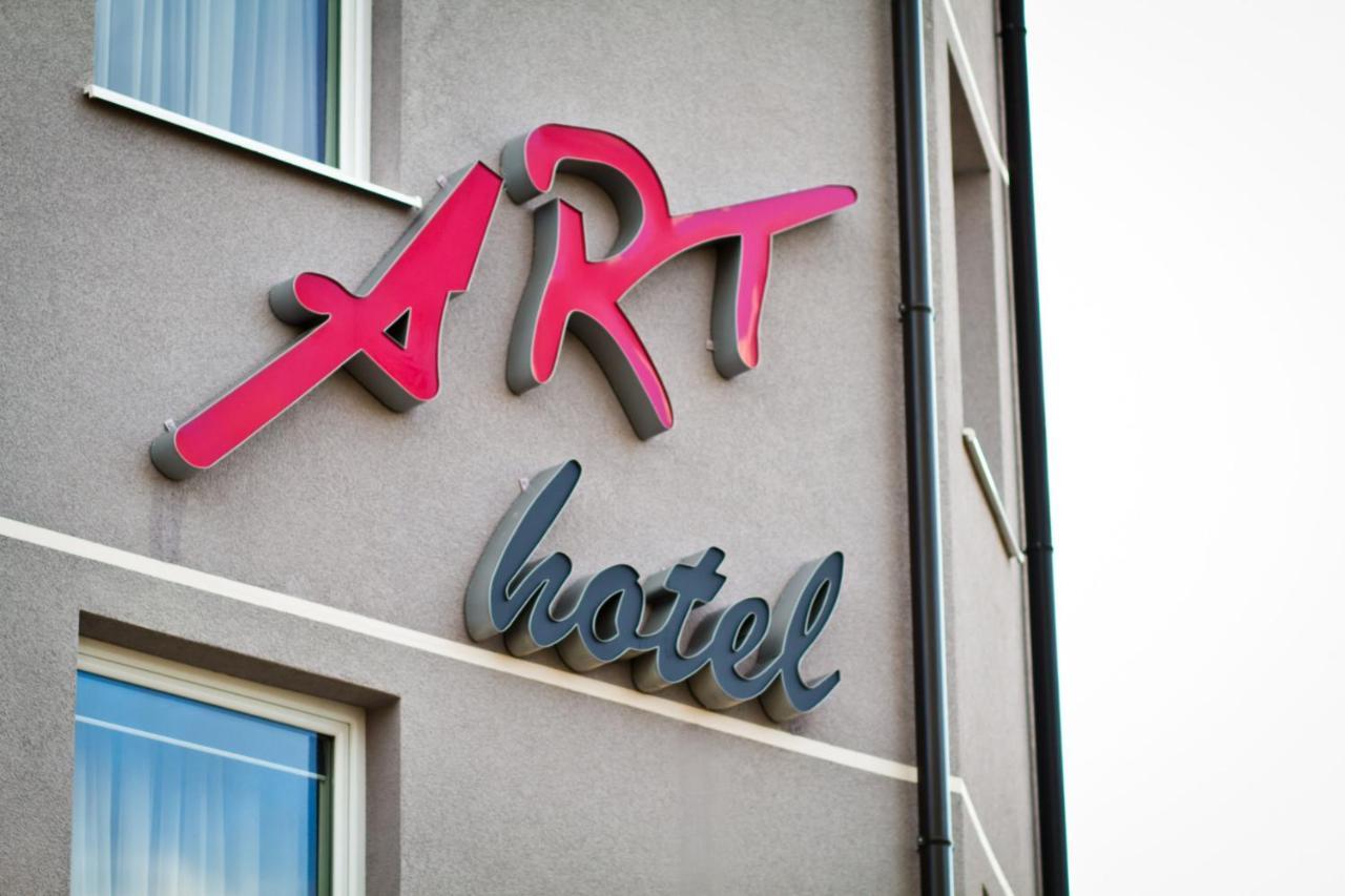 Art Hotel Slavonski Brod Buitenkant foto